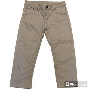 Athlete Frontier stretchy capri color gravel/gray size 8